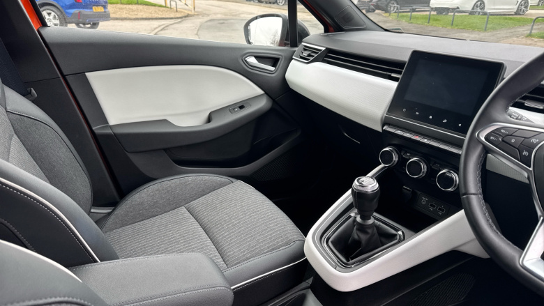 Renault Clio 1.0 TCe 90 Techno 5dr Petrol Hatchback